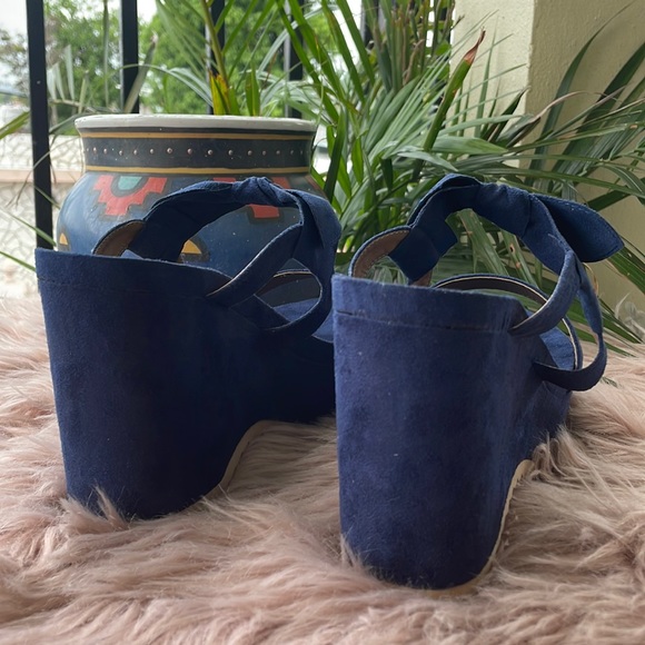 Denim Wedges ๐คฉ - Picture 4 of 9